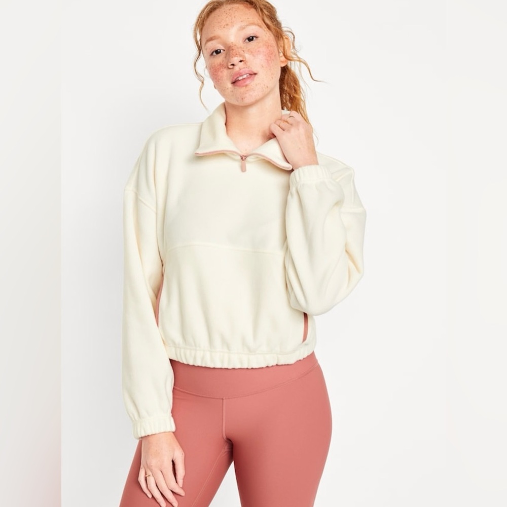 Old Navy Micro Fleece Cropped Pullover NWT Women’s Small Creme De La Creme